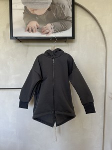 Bluza zapinana z kapturem grafitowa 111 Booso