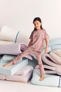 DANCERPINK_T-SHIRT_DANCERPINK_FLARES_72d07f27-7661-461b-8bb3-9019bd734cd6.webp