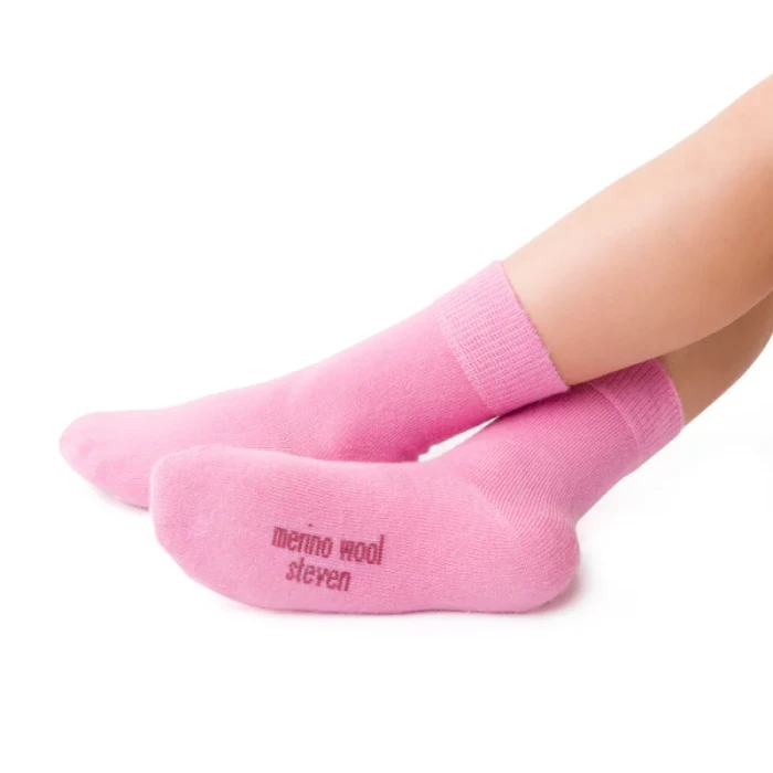 skarpetki różowe.webp