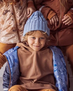 czapka niebieska warkocz1.webp