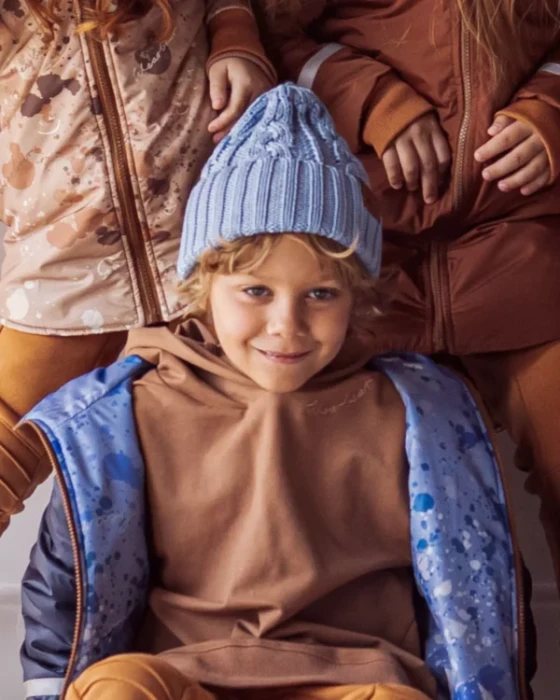 czapka niebieska warkocz1.webp